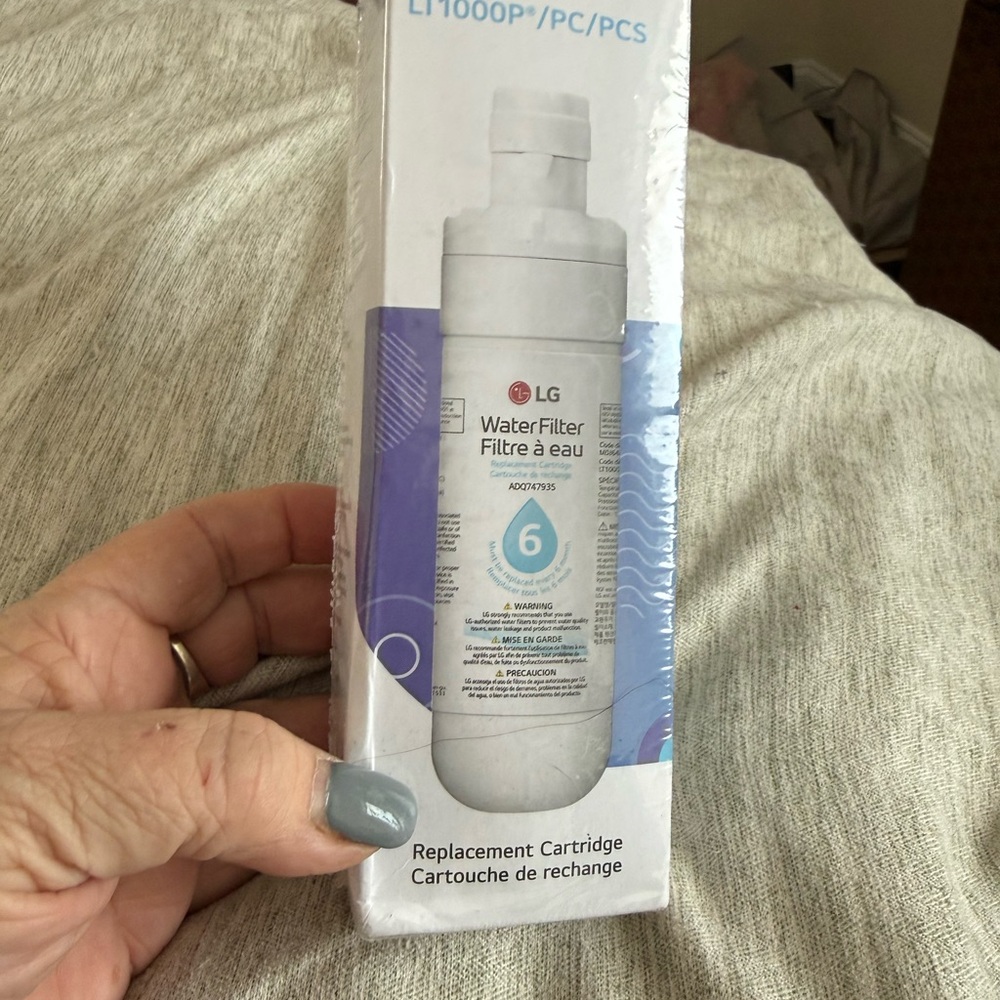 LG Water Filter - White and Blue